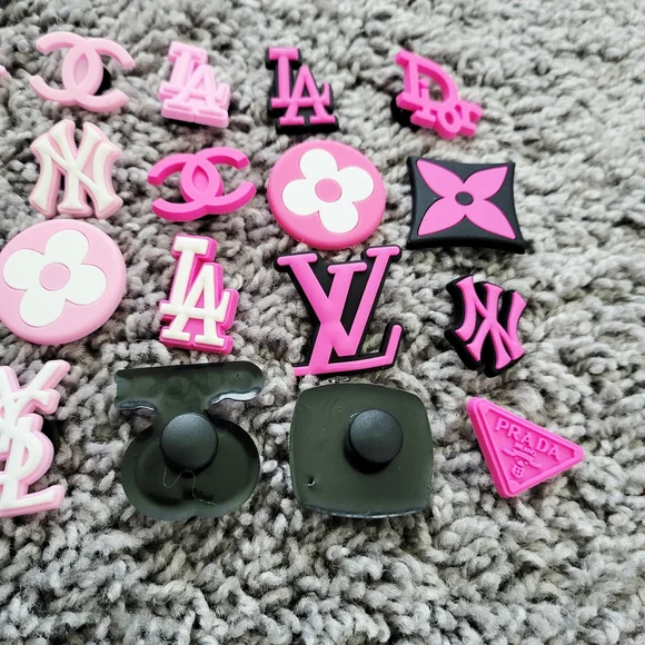 Set of Charms for shoes or crafting - Picture 6 of 7